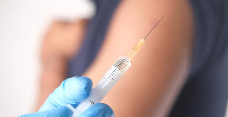 The Role of Syringes in Vaccination and Immunization Syringes in Vaccination and Immunization